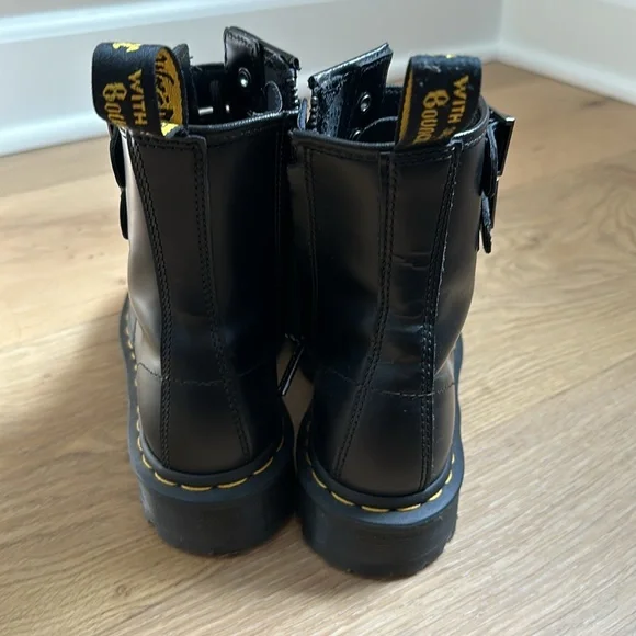 Dr. Martens 1460 8-Eye Bex Buckle Boot - Black size 6 women’s - Picture 4 of 7